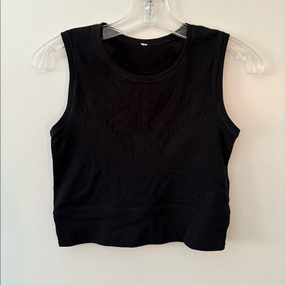 textured athleta top